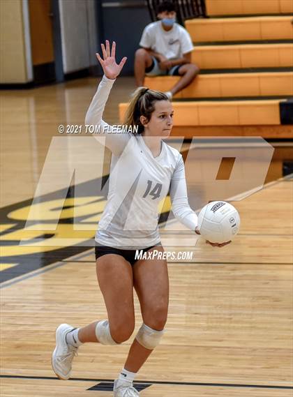 Thumbnail 1 in Olathe East @ Shawnee Mission West photogallery.