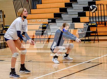 Thumbnail 1 in Olathe East @ Shawnee Mission West photogallery.