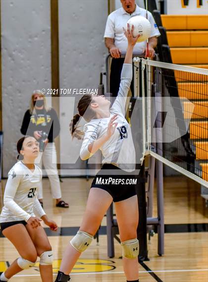 Thumbnail 1 in Olathe East @ Shawnee Mission West photogallery.