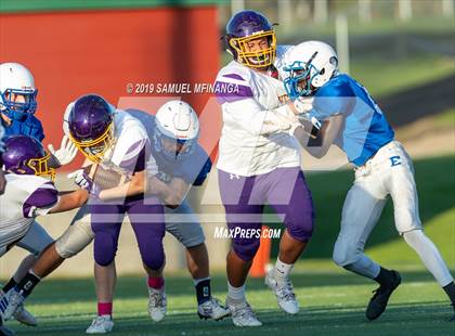 Thumbnail 2 in Lincoln East vs Bellevue West photogallery.