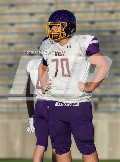 Thumbnail 3 in Lincoln East vs Bellevue West photogallery.