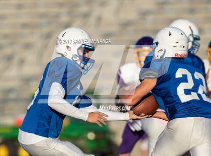 Thumbnail 3 in Lincoln East vs Bellevue West photogallery.