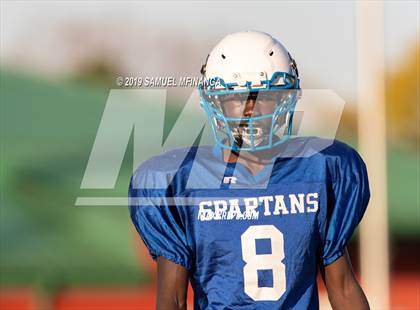 Thumbnail 2 in Lincoln East vs Bellevue West photogallery.