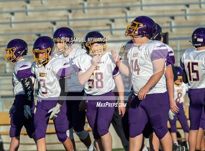 Thumbnail 3 in Lincoln East vs Bellevue West photogallery.
