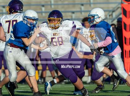 Thumbnail 1 in Lincoln East vs Bellevue West photogallery.