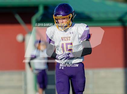 Thumbnail 3 in Lincoln East vs Bellevue West photogallery.