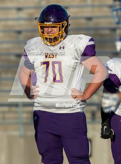 Thumbnail 1 in Lincoln East vs Bellevue West photogallery.