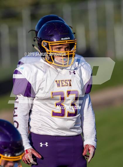 Thumbnail 3 in Lincoln East vs Bellevue West photogallery.