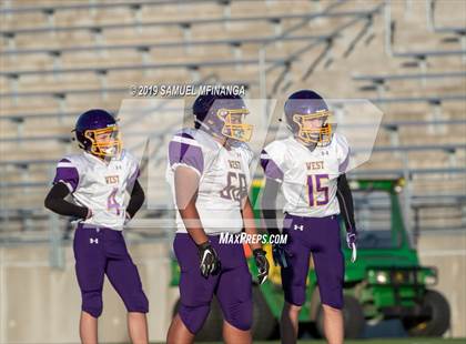 Thumbnail 1 in Lincoln East vs Bellevue West photogallery.