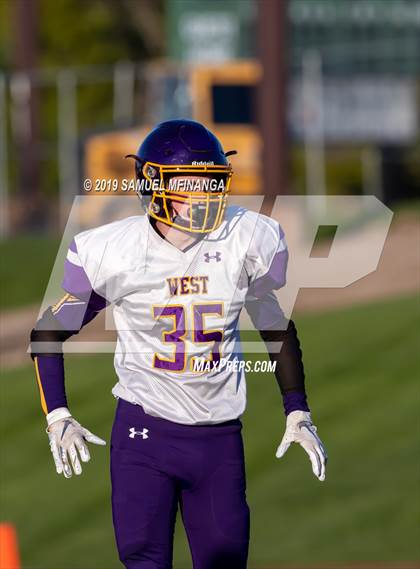Thumbnail 2 in Lincoln East vs Bellevue West photogallery.
