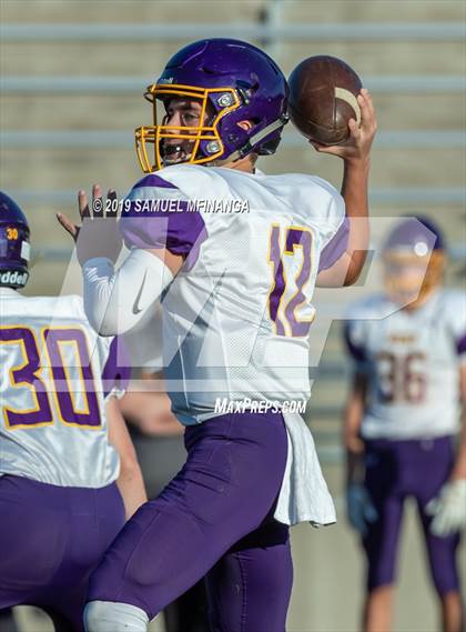 Thumbnail 2 in Lincoln East vs Bellevue West photogallery.