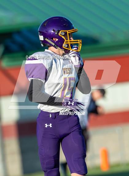 Thumbnail 3 in Lincoln East vs Bellevue West photogallery.