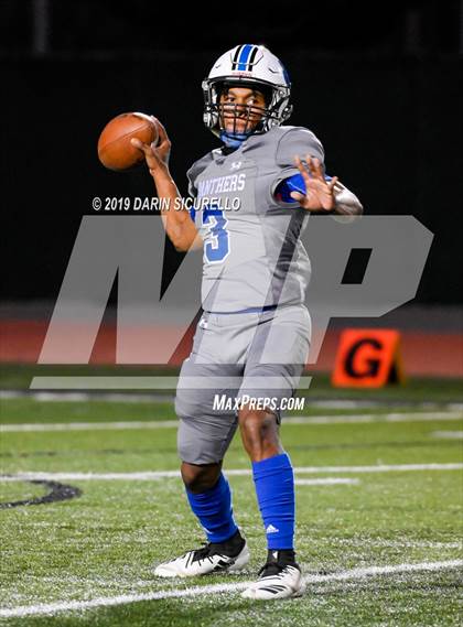 Thumbnail 2 in Long Beach Poly vs. Jordan photogallery.