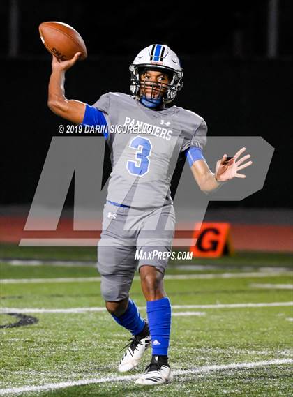 Thumbnail 3 in Long Beach Poly vs. Jordan photogallery.