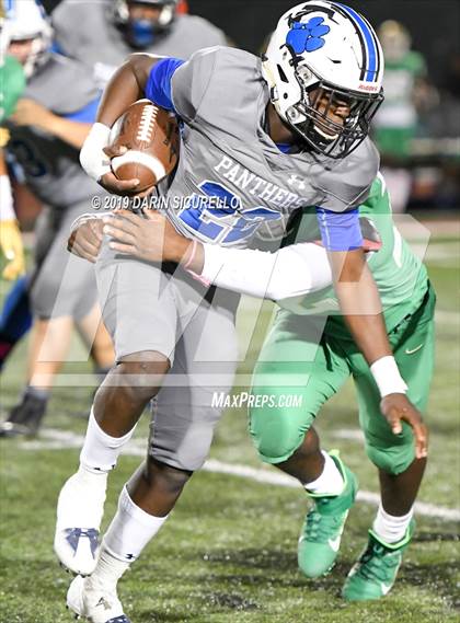 Thumbnail 2 in Long Beach Poly vs. Jordan photogallery.