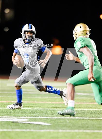 Thumbnail 3 in Long Beach Poly vs. Jordan photogallery.
