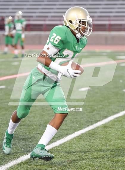 Thumbnail 3 in Long Beach Poly vs. Jordan photogallery.