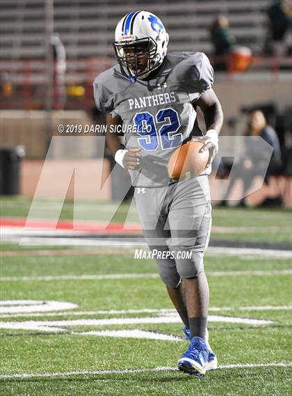 Thumbnail 3 in Long Beach Poly vs. Jordan photogallery.