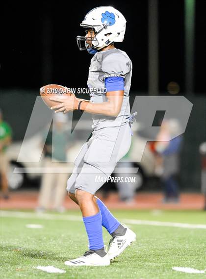 Thumbnail 3 in Long Beach Poly vs. Jordan photogallery.