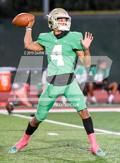 Thumbnail 3 in Long Beach Poly vs. Jordan photogallery.