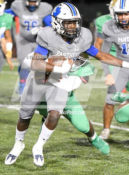 Thumbnail 3 in Long Beach Poly vs. Jordan photogallery.