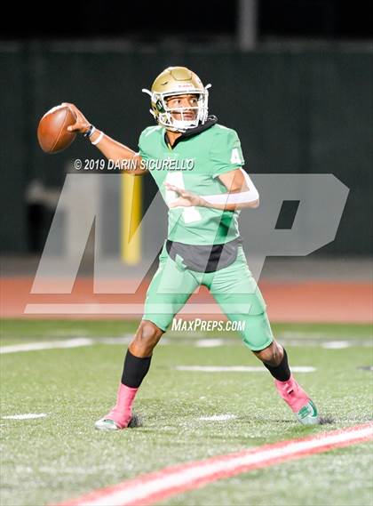 Thumbnail 2 in Long Beach Poly vs. Jordan photogallery.