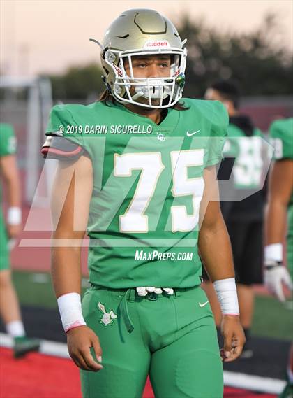 Thumbnail 2 in Long Beach Poly vs. Jordan photogallery.