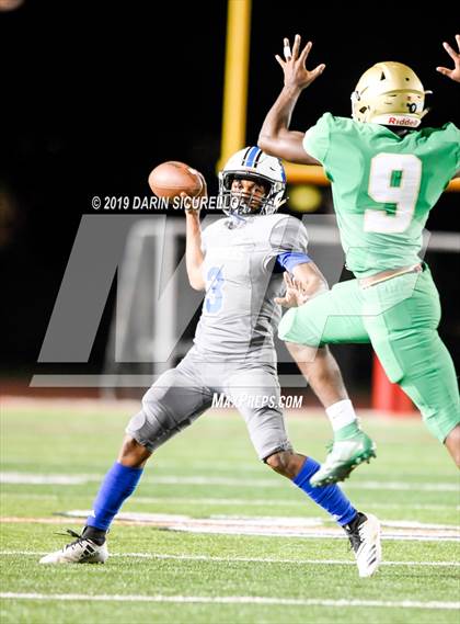 Thumbnail 2 in Long Beach Poly vs. Jordan photogallery.