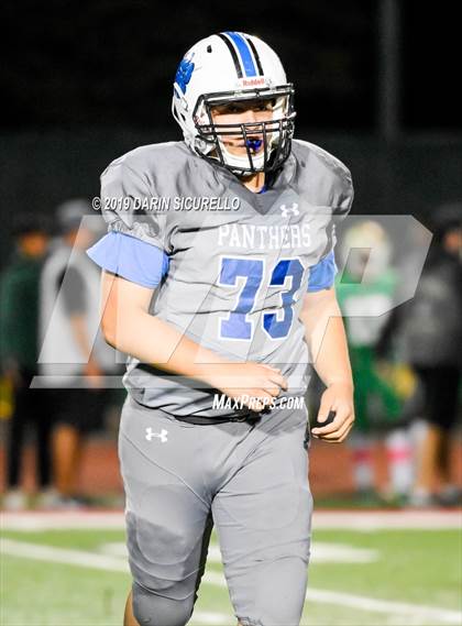 Thumbnail 3 in Long Beach Poly vs. Jordan photogallery.