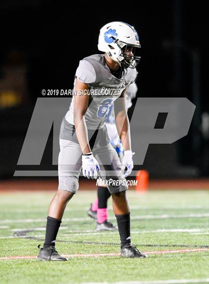 Thumbnail 3 in Long Beach Poly vs. Jordan photogallery.