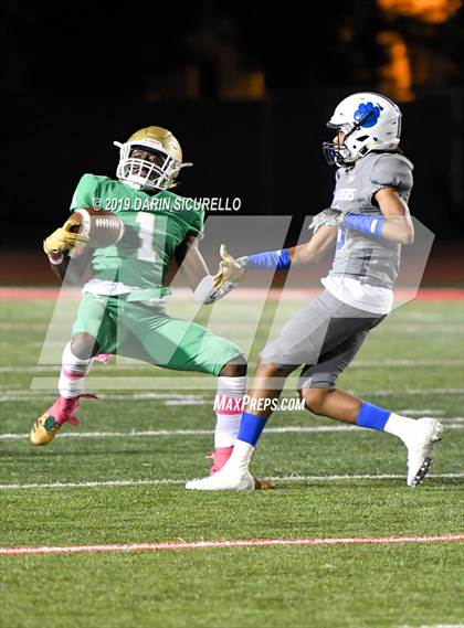 Thumbnail 2 in Long Beach Poly vs. Jordan photogallery.