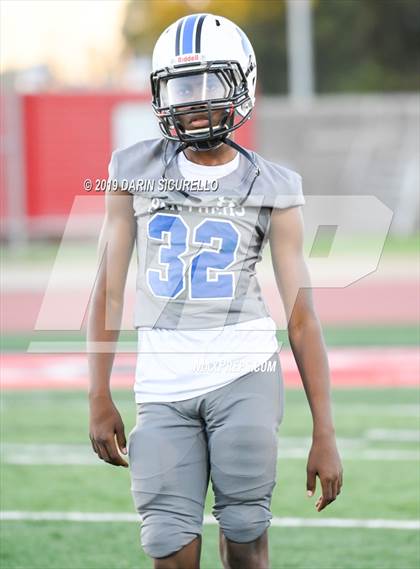 Thumbnail 2 in Long Beach Poly vs. Jordan photogallery.