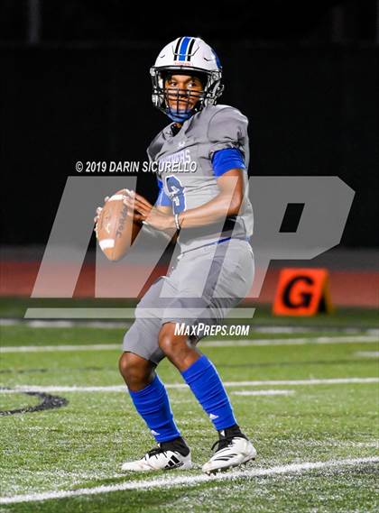 Thumbnail 2 in Long Beach Poly vs. Jordan photogallery.