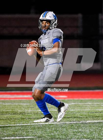 Thumbnail 3 in Long Beach Poly vs. Jordan photogallery.