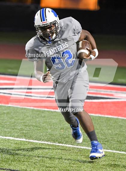 Thumbnail 3 in Long Beach Poly vs. Jordan photogallery.