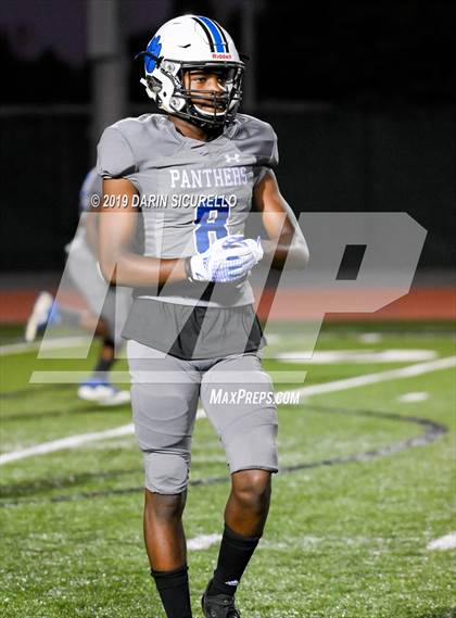 Thumbnail 2 in Long Beach Poly vs. Jordan photogallery.