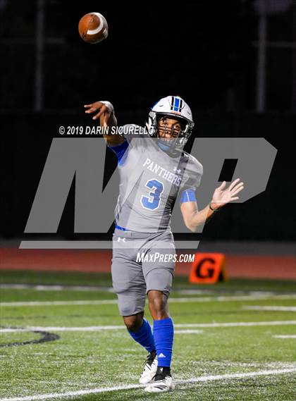 Thumbnail 1 in Long Beach Poly vs. Jordan photogallery.