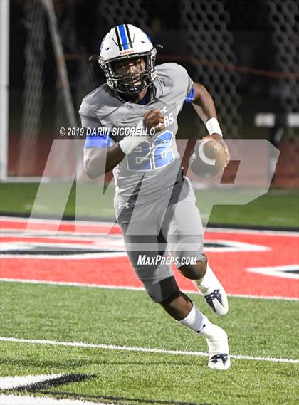 Thumbnail 1 in Long Beach Poly vs. Jordan photogallery.