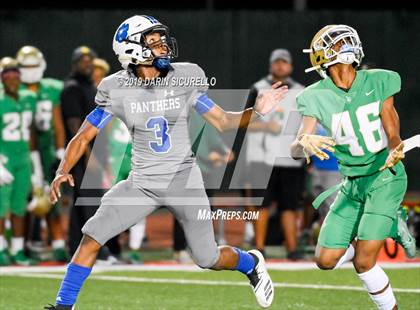 Thumbnail 3 in Long Beach Poly vs. Jordan photogallery.