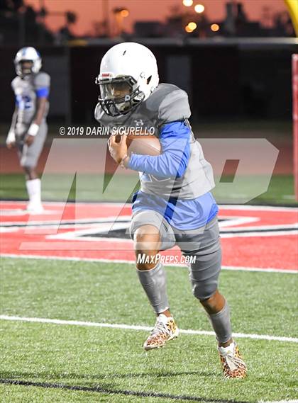 Thumbnail 2 in Long Beach Poly vs. Jordan photogallery.