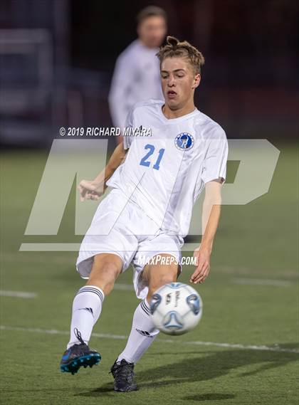 Thumbnail 2 in Lebanon vs. Oyster River (NHIAA D2 Semifinal) photogallery.
