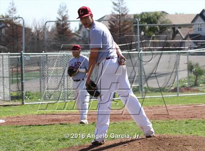 Thumbnail 2 in Newark Memorial vs Liberty photogallery.