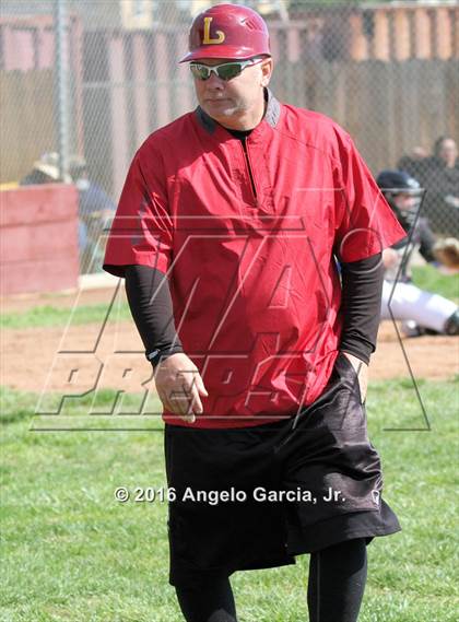 Thumbnail 2 in Newark Memorial vs Liberty photogallery.