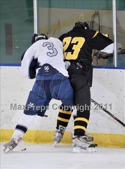 Thumbnail 3 in North Farmington/Harrison vs Farmington (OAA Red Division Consolation Finals) photogallery.