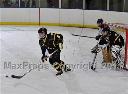 Thumbnail 2 in North Farmington/Harrison vs Farmington (OAA Red Division Consolation Finals) photogallery.