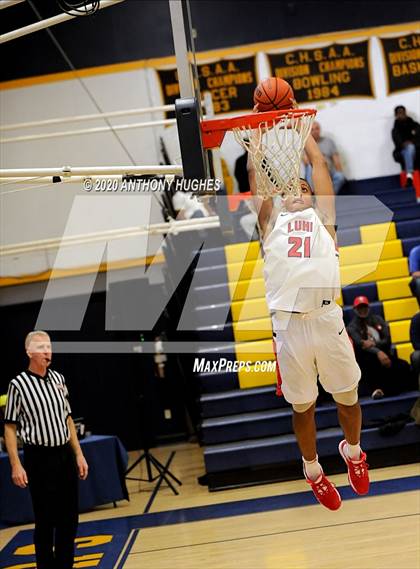 Thumbnail 2 in Long Island Lutheran vs. Bergen Catholic (Empire Invitational) photogallery.