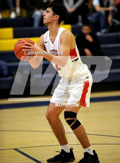 Thumbnail 2 in Long Island Lutheran vs. Bergen Catholic (Empire Invitational) photogallery.