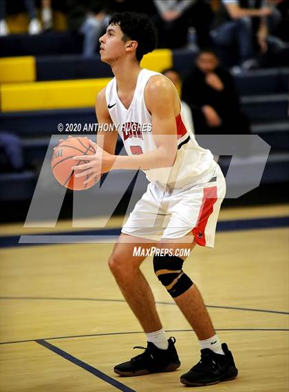 Thumbnail 1 in Long Island Lutheran vs. Bergen Catholic (Empire Invitational) photogallery.
