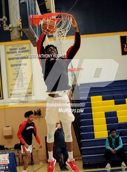 Thumbnail 1 in Long Island Lutheran vs. Bergen Catholic (Empire Invitational) photogallery.