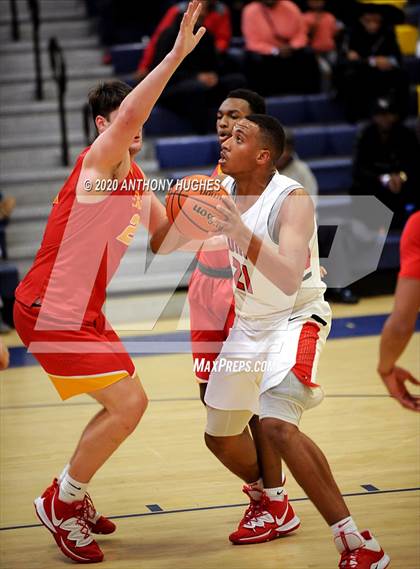 Thumbnail 1 in Long Island Lutheran vs. Bergen Catholic (Empire Invitational) photogallery.